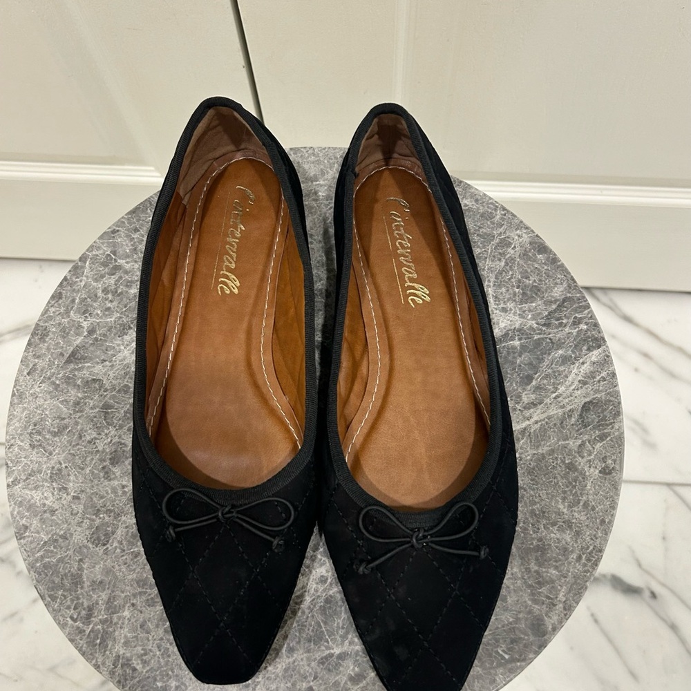 L'INTERVALLE Black Quilted Suede Ballet Flats with Bow size 40